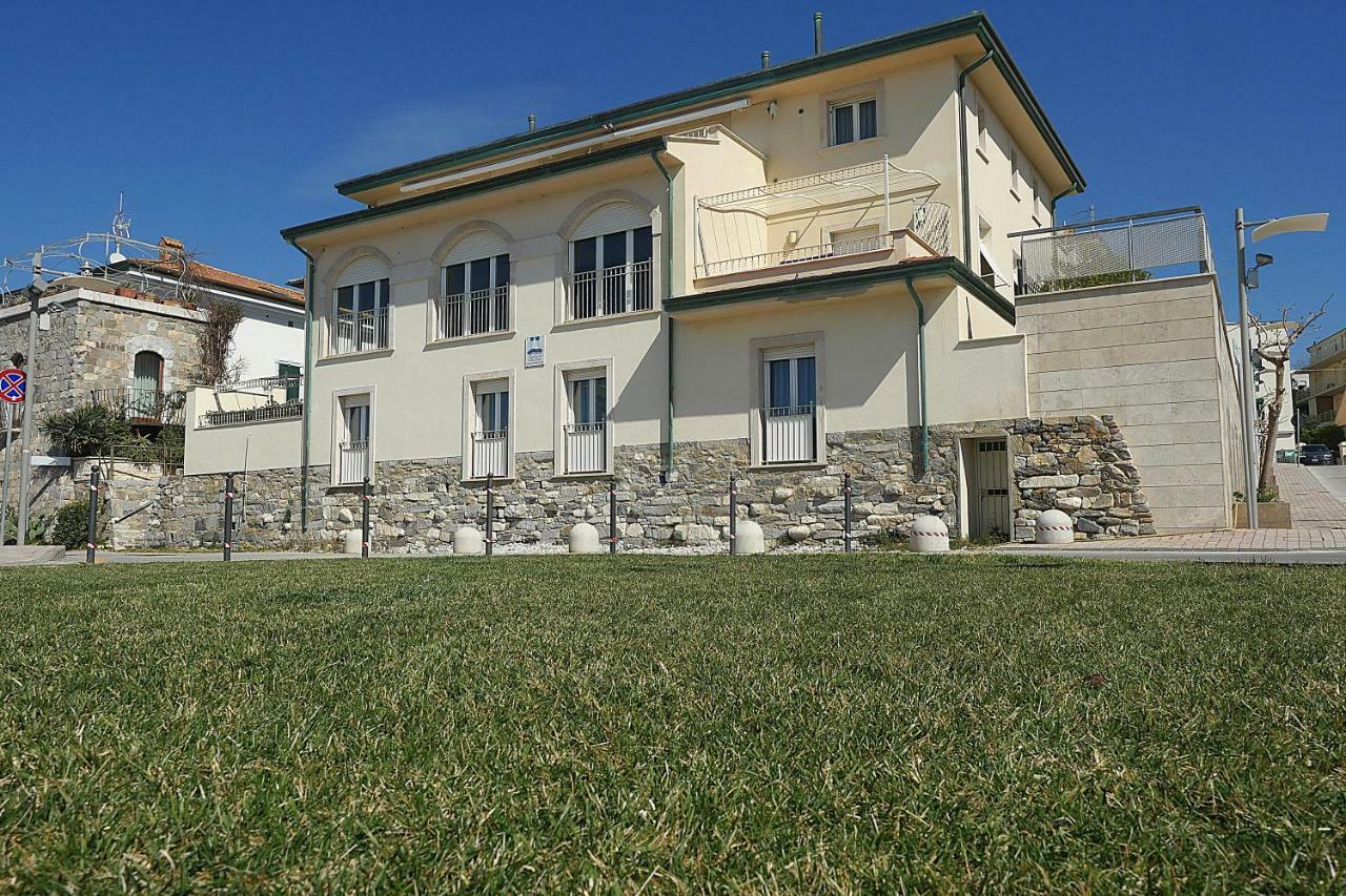 Residence Villa Livia ซานวินเชนโซ ภายนอก รูปภาพ